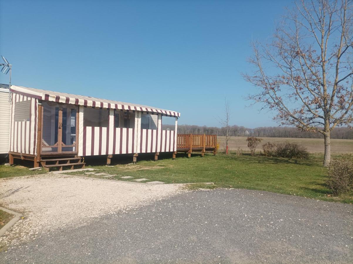 Mobil Home Le Galland De Dugny Onzain Exteriör bild